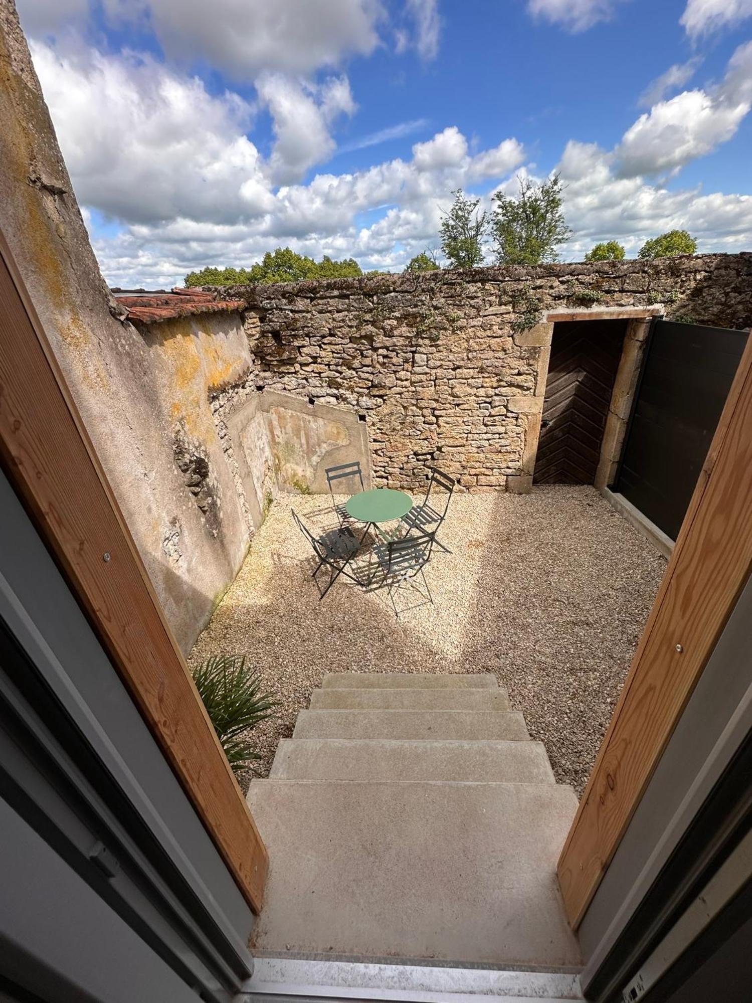 Les Remparts Apartamento Langres Exterior foto