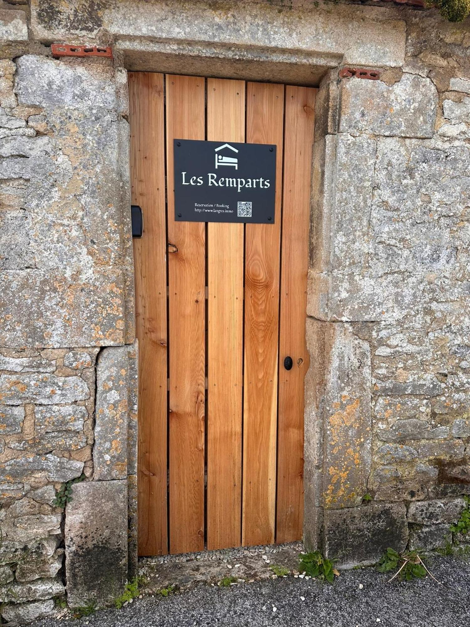 Les Remparts Apartamento Langres Exterior foto